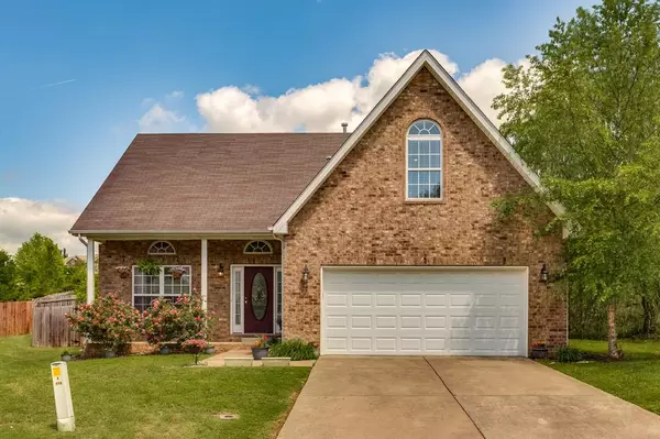 105 Rushing Water Ct, Hendersonville, TN 37075