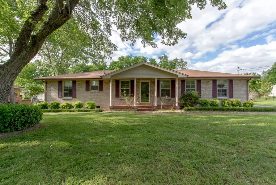 104 La Greta Dr, Hendersonville, TN 37075