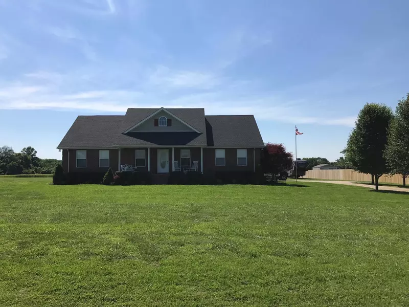 396 Corum Hill Rd, Castalian Springs, TN 37031