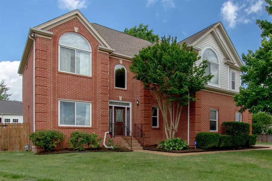 104 Park Cir, Hendersonville, TN 37075