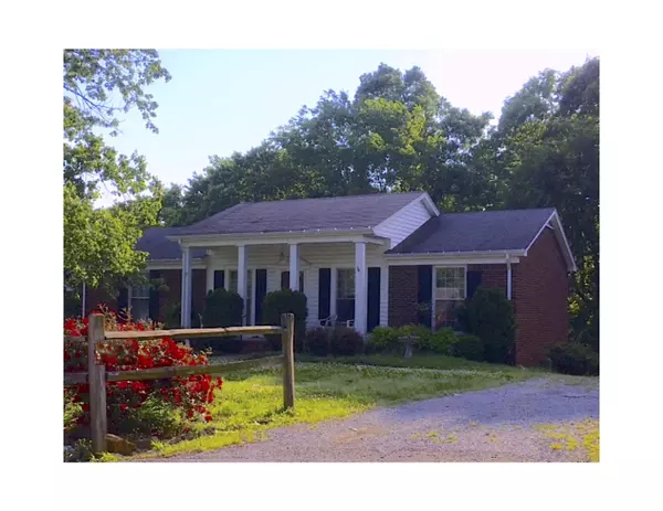 114 Ashland Dr, Ashland City, TN 37015