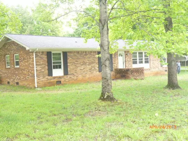 144 Oak St, New Johnsonville, TN 37134