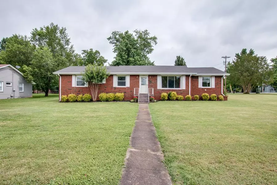 1001 Hickory Cir, Lebanon, TN 37087