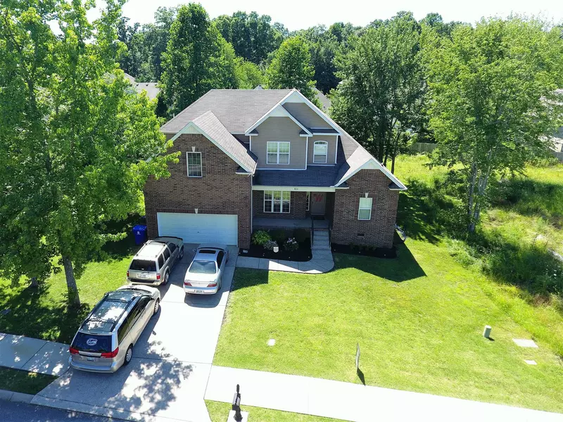 423 Foster Dr, White House, TN 37188