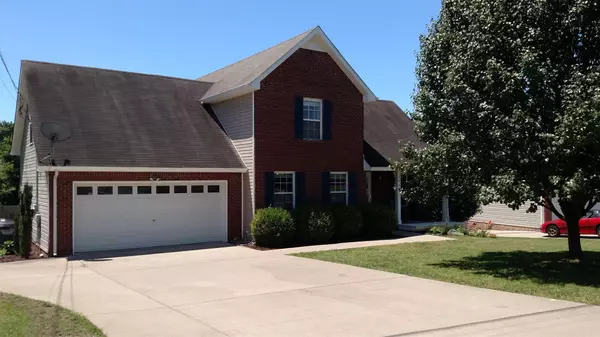 2494 Elkmont Dr, Clarksville, TN 37040