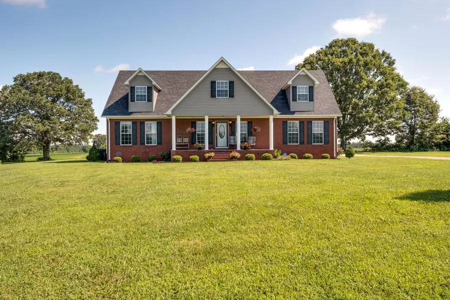 401 Springwater Dr, Summertown, TN 38483