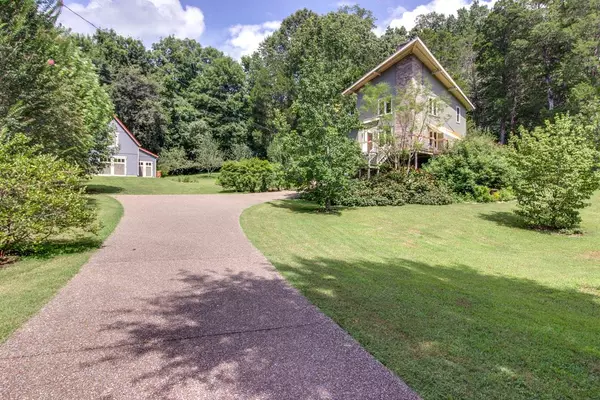 108 Lakeside Dr, Goodlettsville, TN 37072