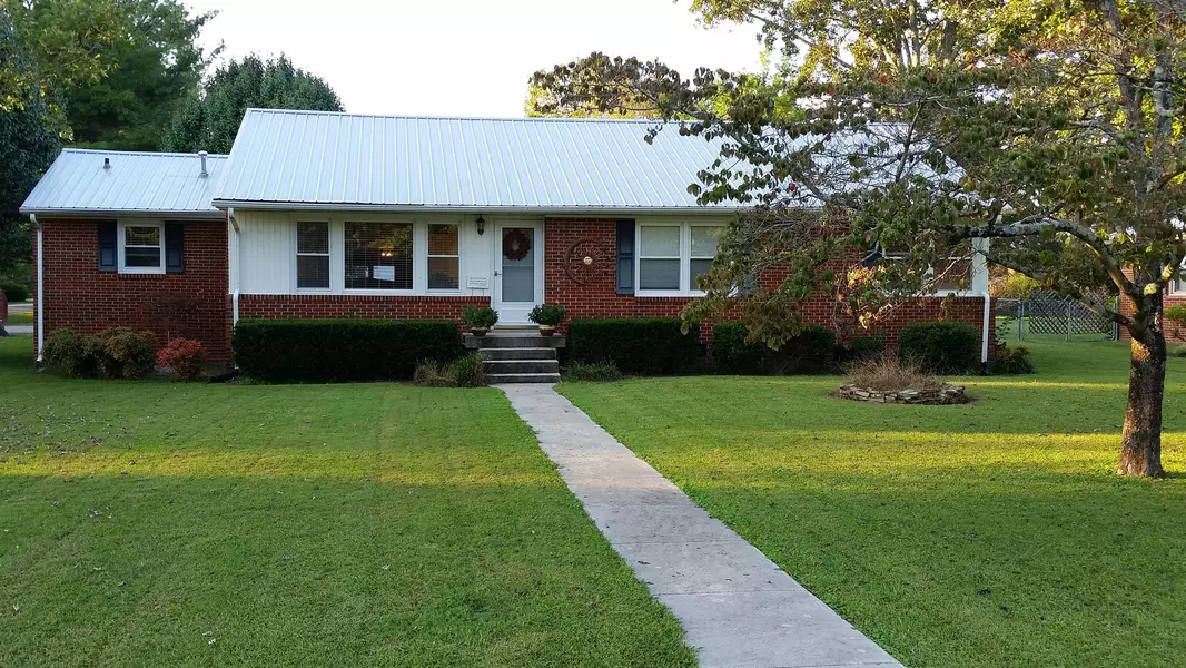 1220 Melrose St, Tullahoma, TN 37388