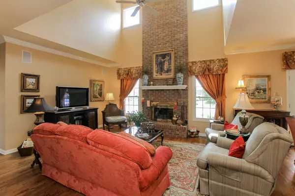 Gordonsville, TN 38563,9 Stover Ln