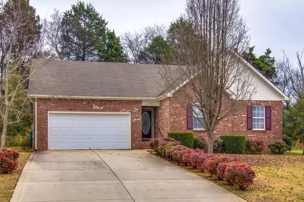 145 Brookfield Cir, Winchester, TN 37398