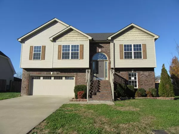 2868 Brewster Dr, Clarksville, TN 37042