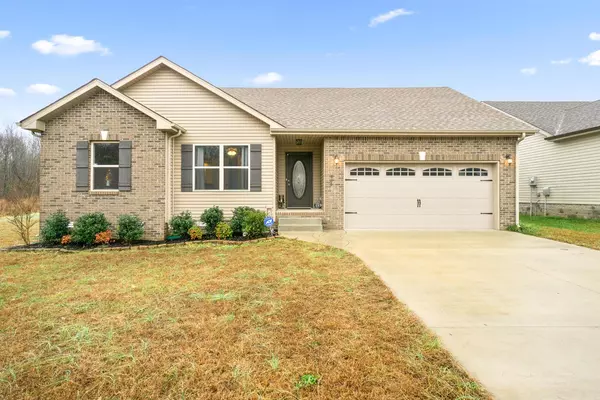 826 Shelton Cir, Clarksville, TN 37042