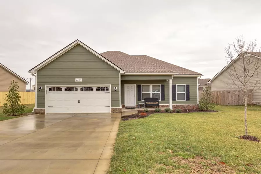 2204 Mason Bee Dr, Columbia, TN 38401