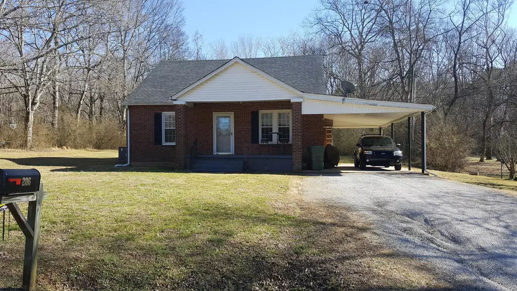 206 Rayfield Ave, Lawrenceburg, TN 38464