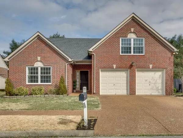 1034 Glastonbury Dr, Franklin, TN 37069