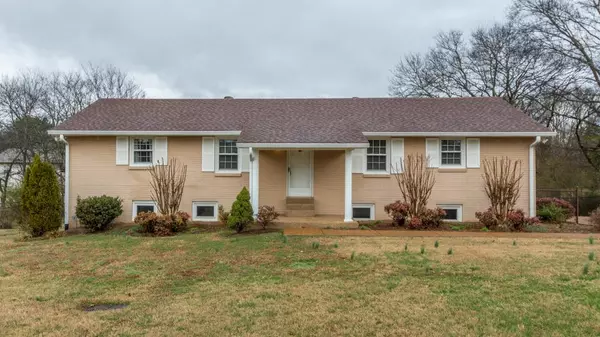 107 Jennings Dr, Hendersonville, TN 37075