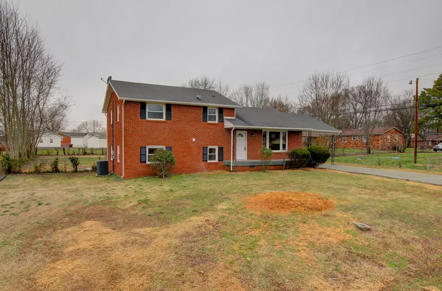 2607 Scott Dr, Clarksville, TN 37042