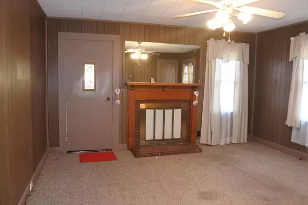 Livingston, TN 38570,208 Bussell St