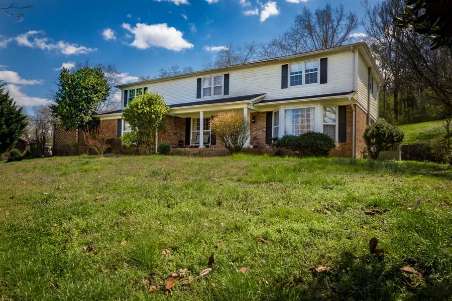 1103 Tucker Dr, Pulaski, TN 38478