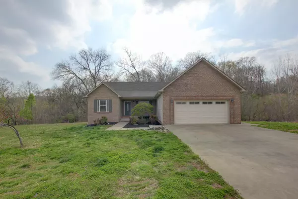 484 Comanche Ct, Clarksville, TN 37042