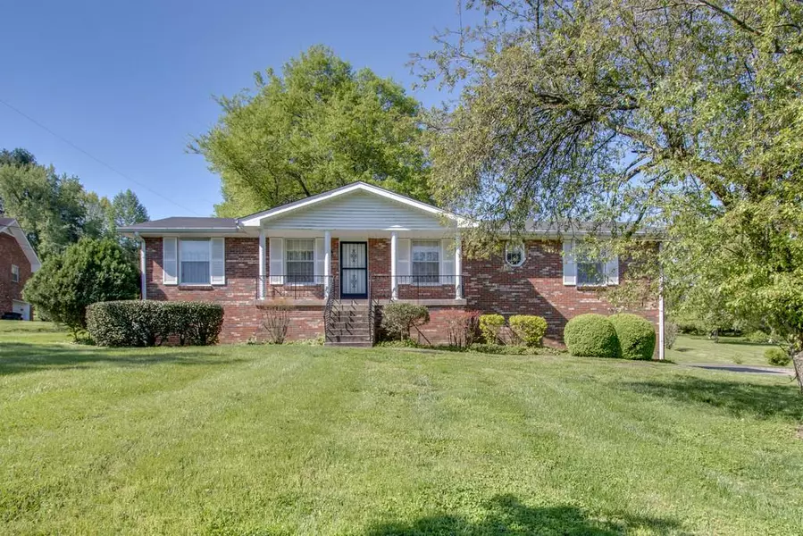 106 Bay Dr, Hendersonville, TN 37075