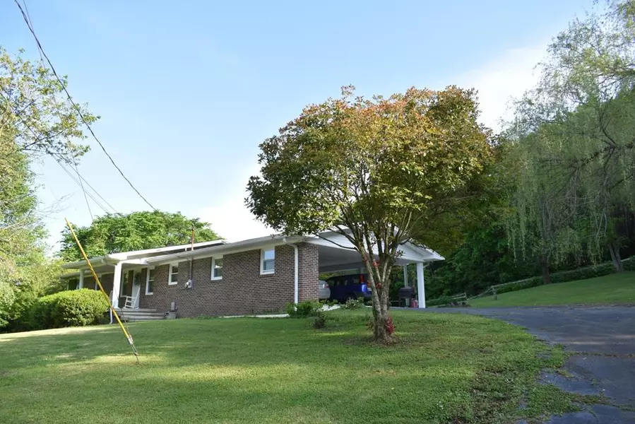 137 Lester Ave, Carthage, TN 37030