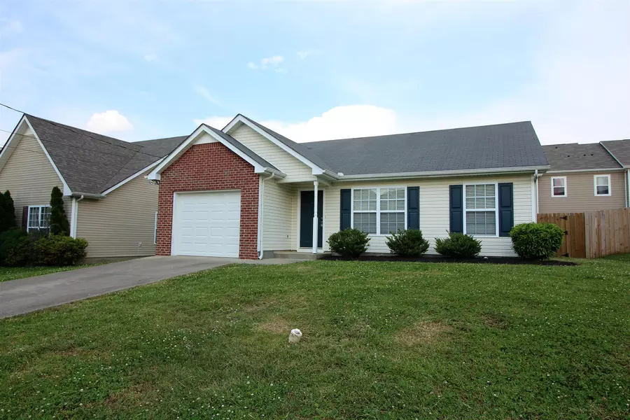 159 Dreville Dr, La Vergne, TN 37086