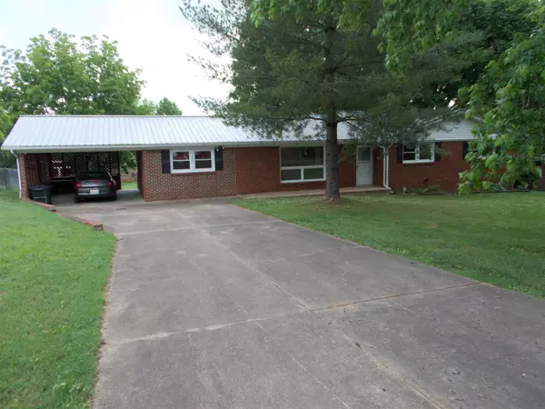 107 Atkinson Hts, Centerville, TN 37033