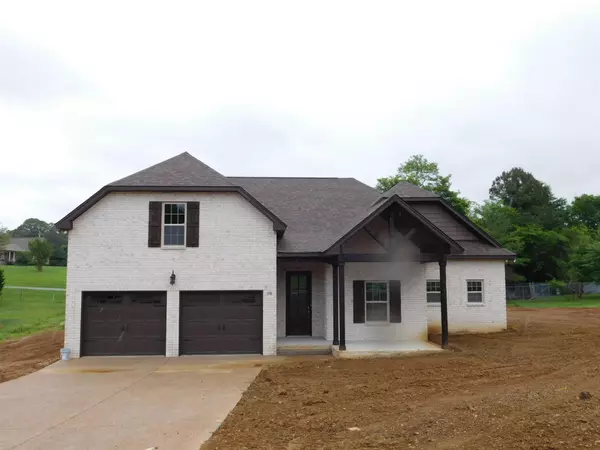 106 Tison Ln, Cottontown, TN 37048