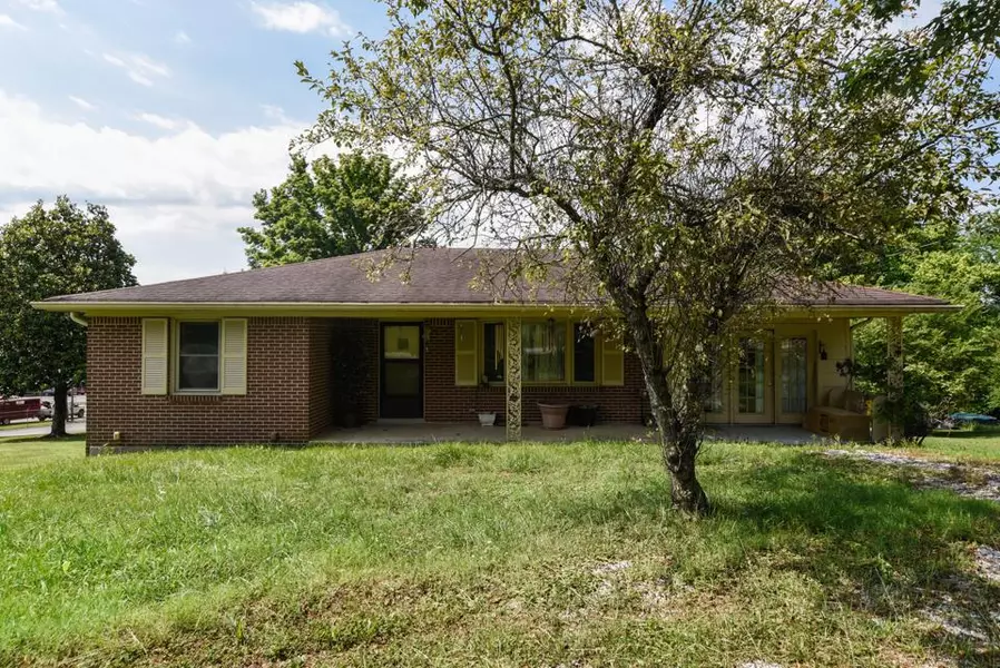 304 Smotherman Ave, Carthage, TN 37030