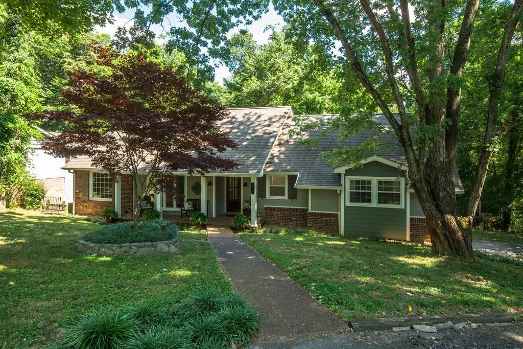 Hendersonville, TN 37075,316 Raintree Dr