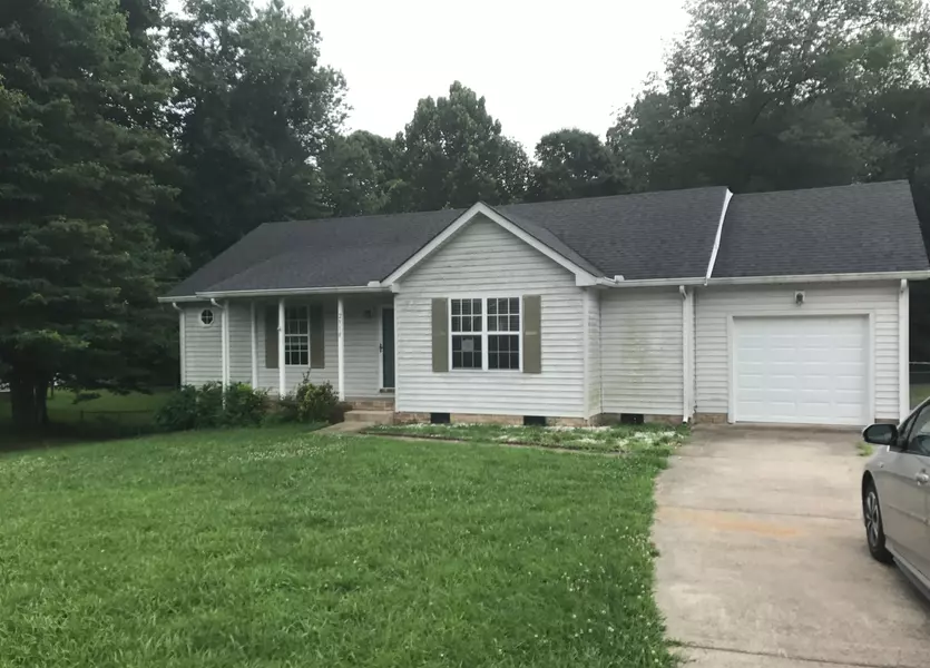 2918 Charlie Sleigh Rd, Woodlawn, TN 37191