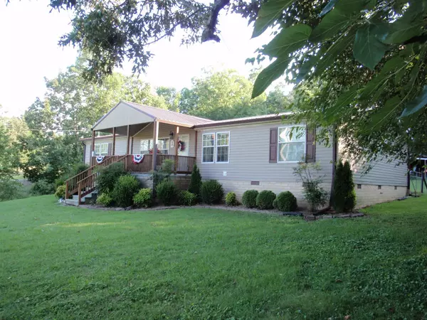 1614 McDonald Rd, Centerville, TN 37033