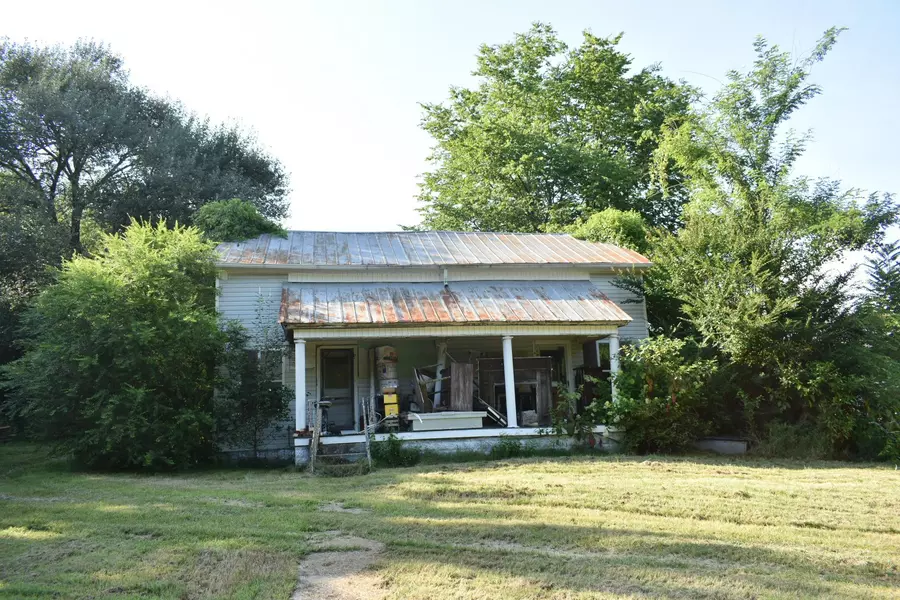 12 Toetown Rd, Pleasant Shade, TN 37145