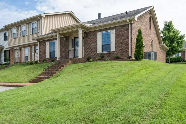 Brentwood, TN 37027,940 Brentwood Pointe