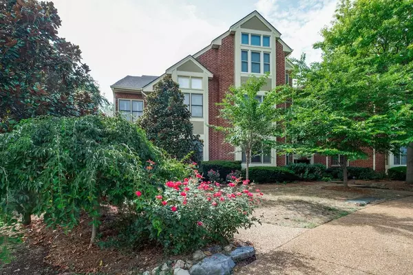 247 Boxmere Pl, Nashville, TN 37215