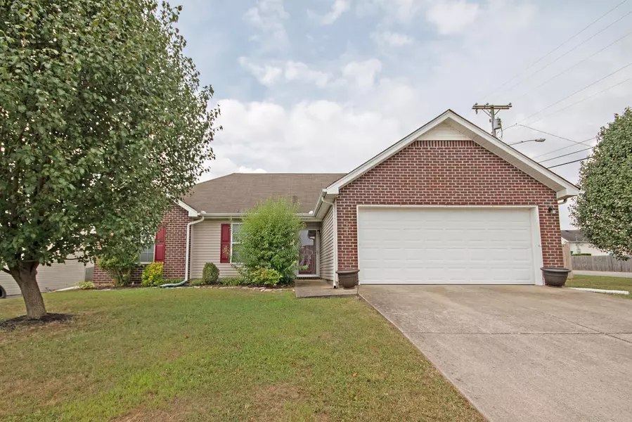 101 Berele Shepsele Ln, La Vergne, TN 37086