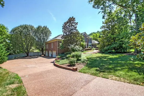 Brentwood, TN 37027,902 Pheasant Run Ct S