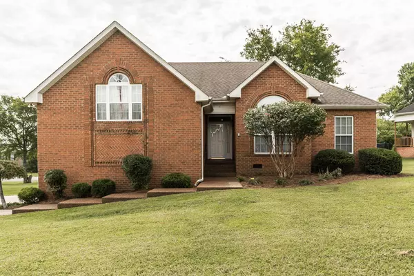 Hendersonville, TN 37075,153 Waterford Way