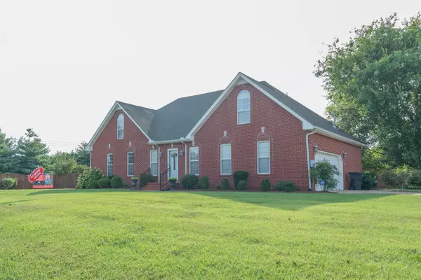 2403 Mission Ridge Dr, Murfreesboro, TN 37130