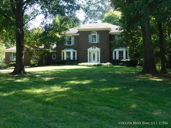 809 Windermere Dr, Clarksville, TN 37043