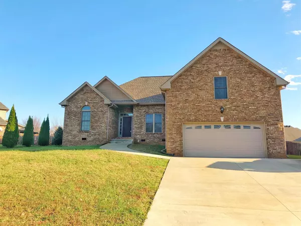 827 Iron Wood Cir, Clarksville, TN 37043