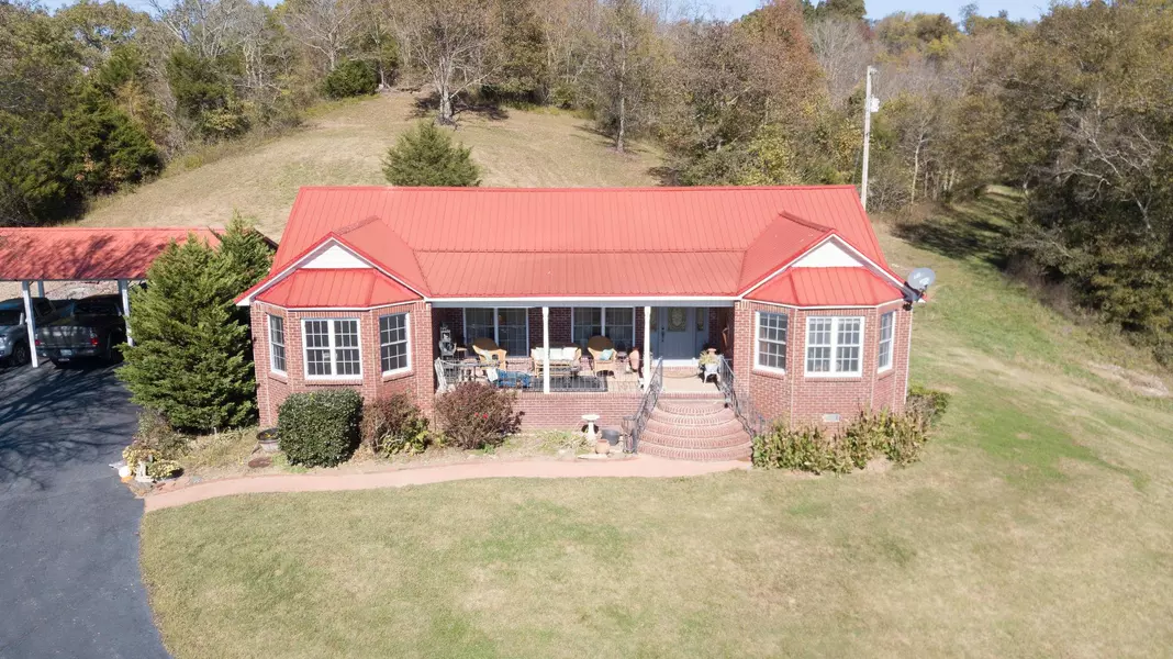 3220 Campbellsville Pike, Lynnville, TN 38472