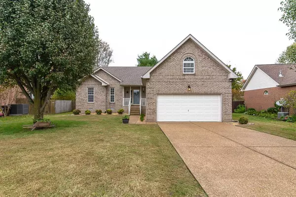 706 Creek Landing Cir, Mount Juliet, TN 37122