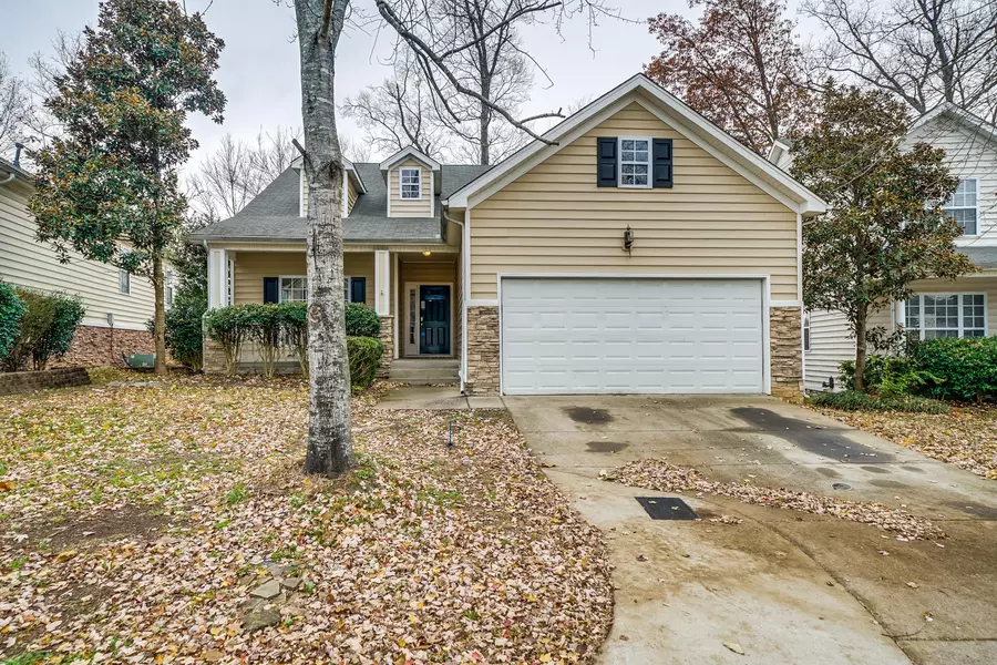 1917 Deep Woods Trl, Nashville, TN 37214