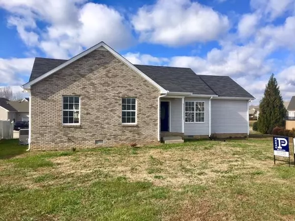 225 Emerald Cir, Pleasant View, TN 37146