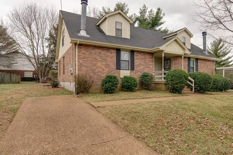 1114 Nelson Dr, Madison, TN 37115