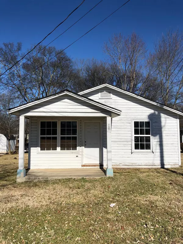 Gallatin, TN 37066,126 Shoulders Street