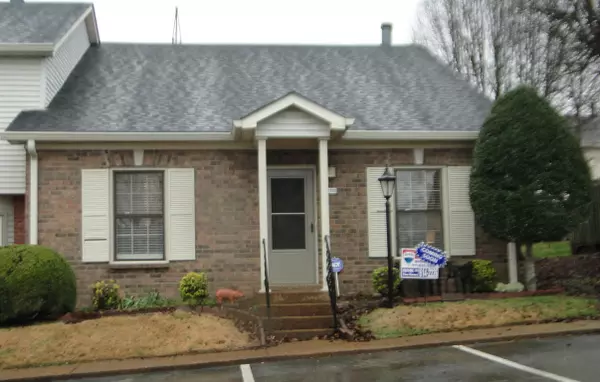 2111 Benton Hall Court #23, Columbia, TN 38401