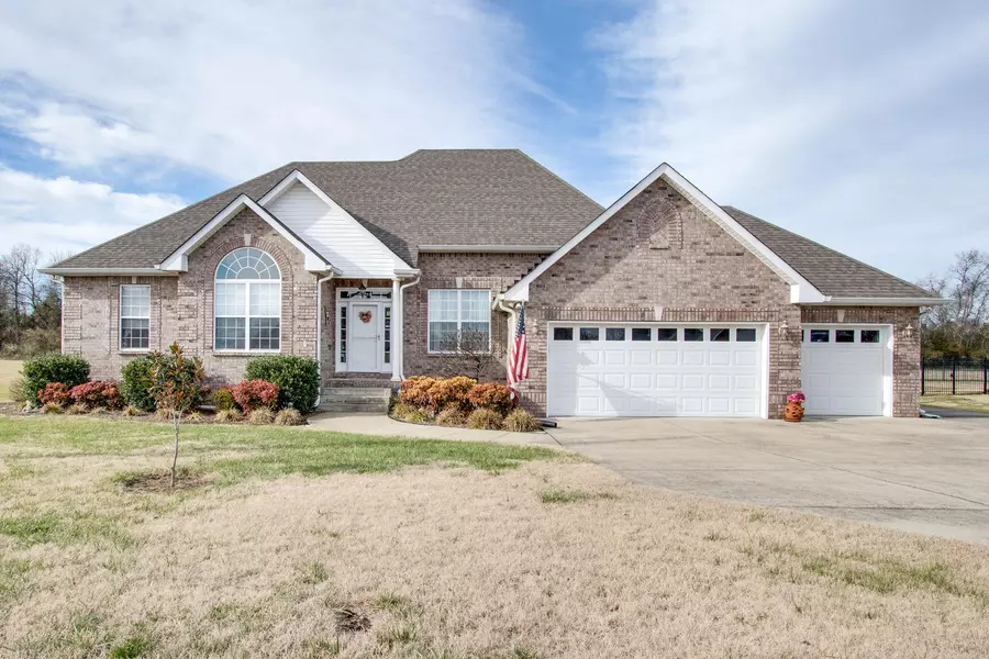 220 Honeysuckle Ln, Lebanon, TN 37087